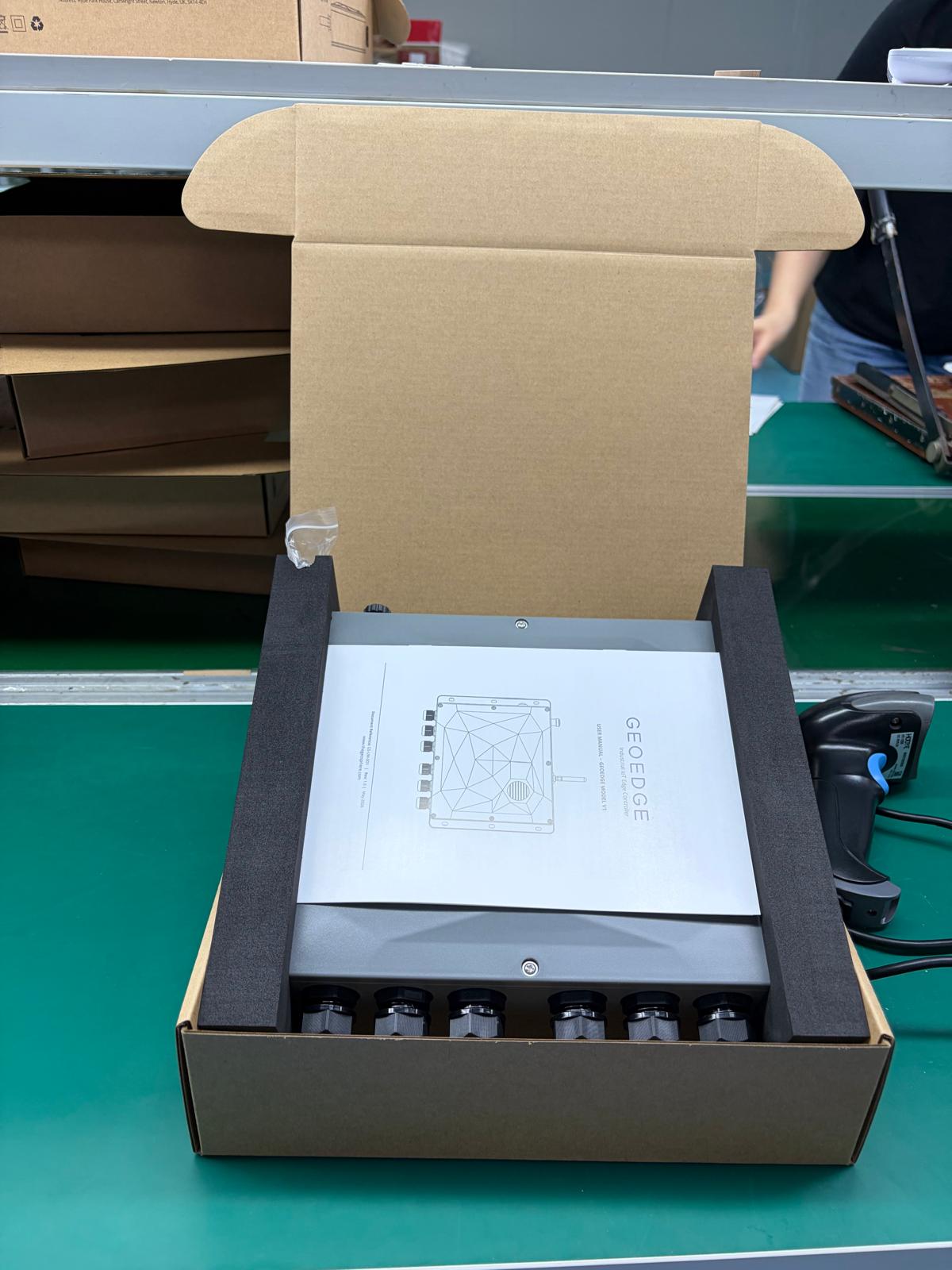 GeoEdge retail packaging